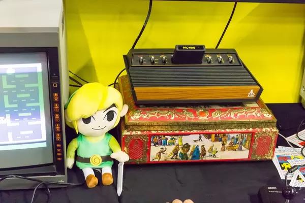 Retro-Gaming auf einer Atari 2600 - Gamescom 2017, Köln