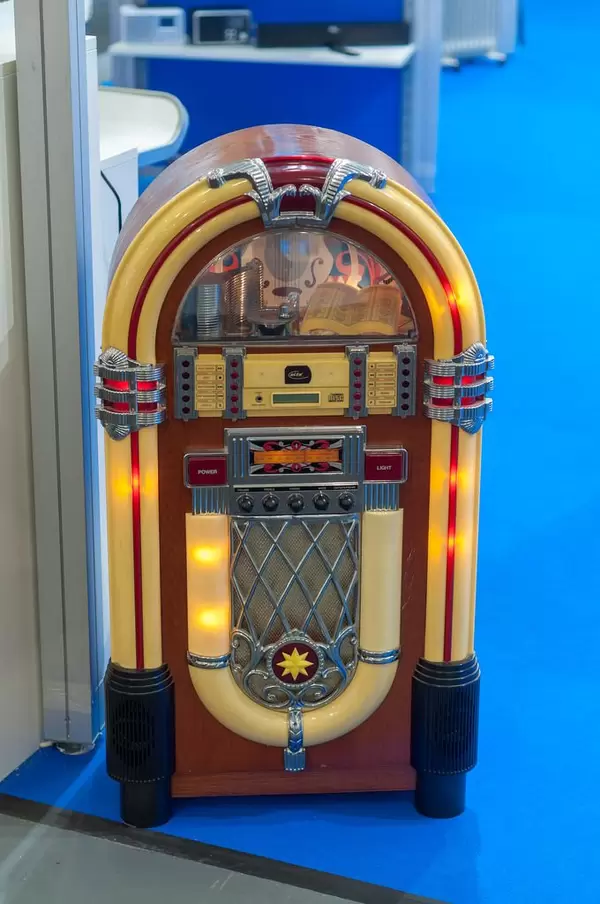 Retro Jukebox von Elta auf der IFA Berlin 2018