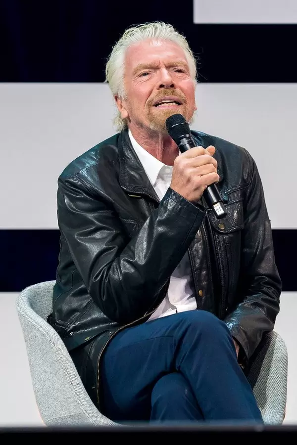 Richard Branson auf der Bühne der Digital X