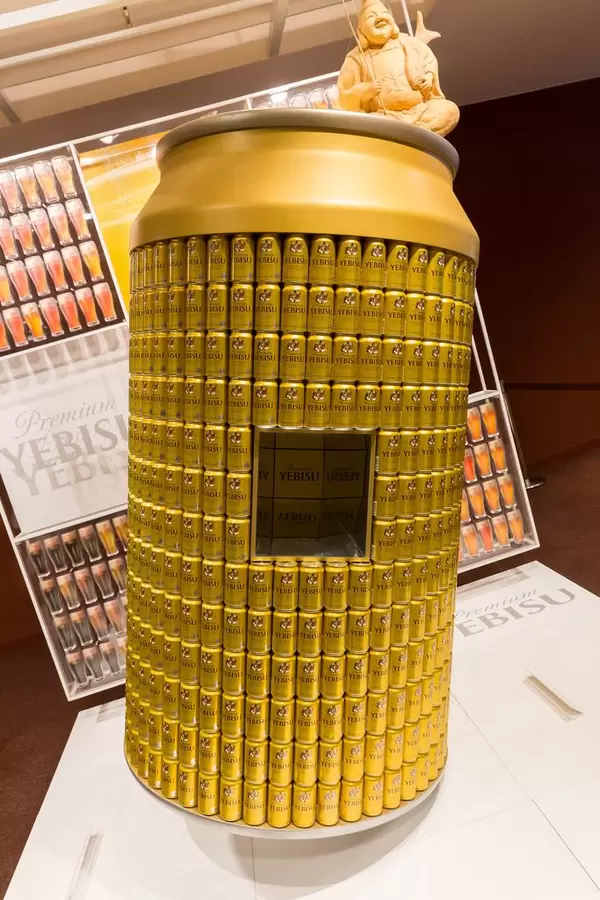 Riesige Dose mit Yebisu Premium Beer