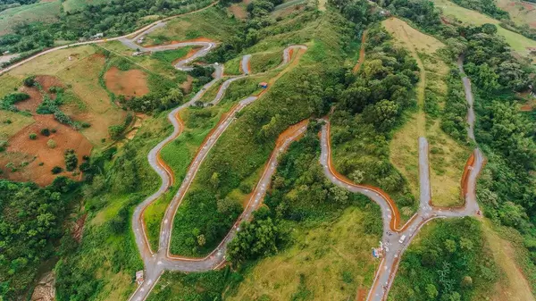 Road Development in Salvador Benedicto