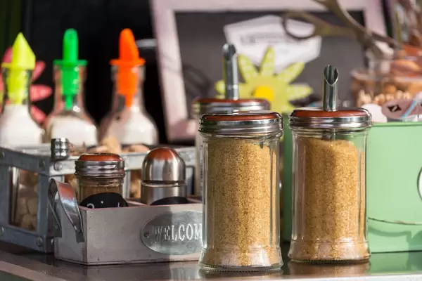 Rohzucker im Café - Riehl, Köln