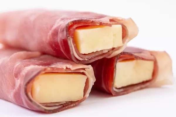 Rolled Pork Ham with yellow Cheddar cheese (Flip 2019)