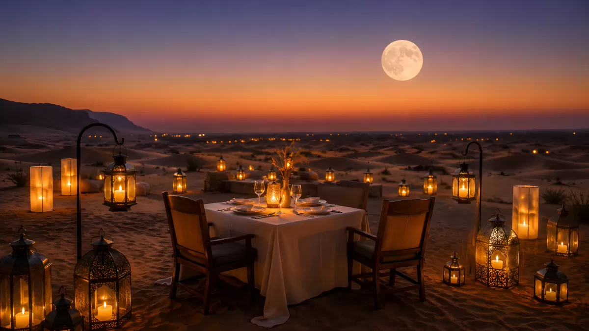 Romantisches Abendessen in der Wüste bei Vollmond