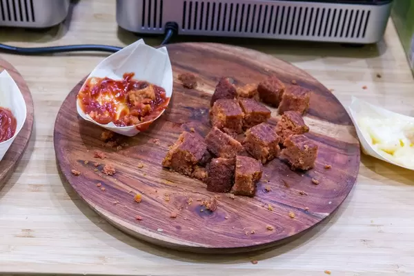 Romer Vegan Organic Burger aus Wurzeln