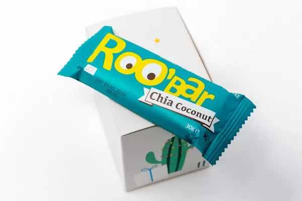 Roobar - Chia-Kokosnussriegel aus dem elften Türchen des veganen Foodist Active Adventskalenders