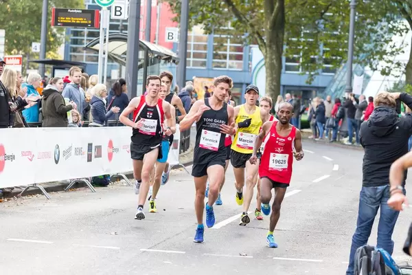 Röser Florian, Stubbe Yannick, Blazinski Marcin und Fsehatsion Semere - Köln Marathon 2017