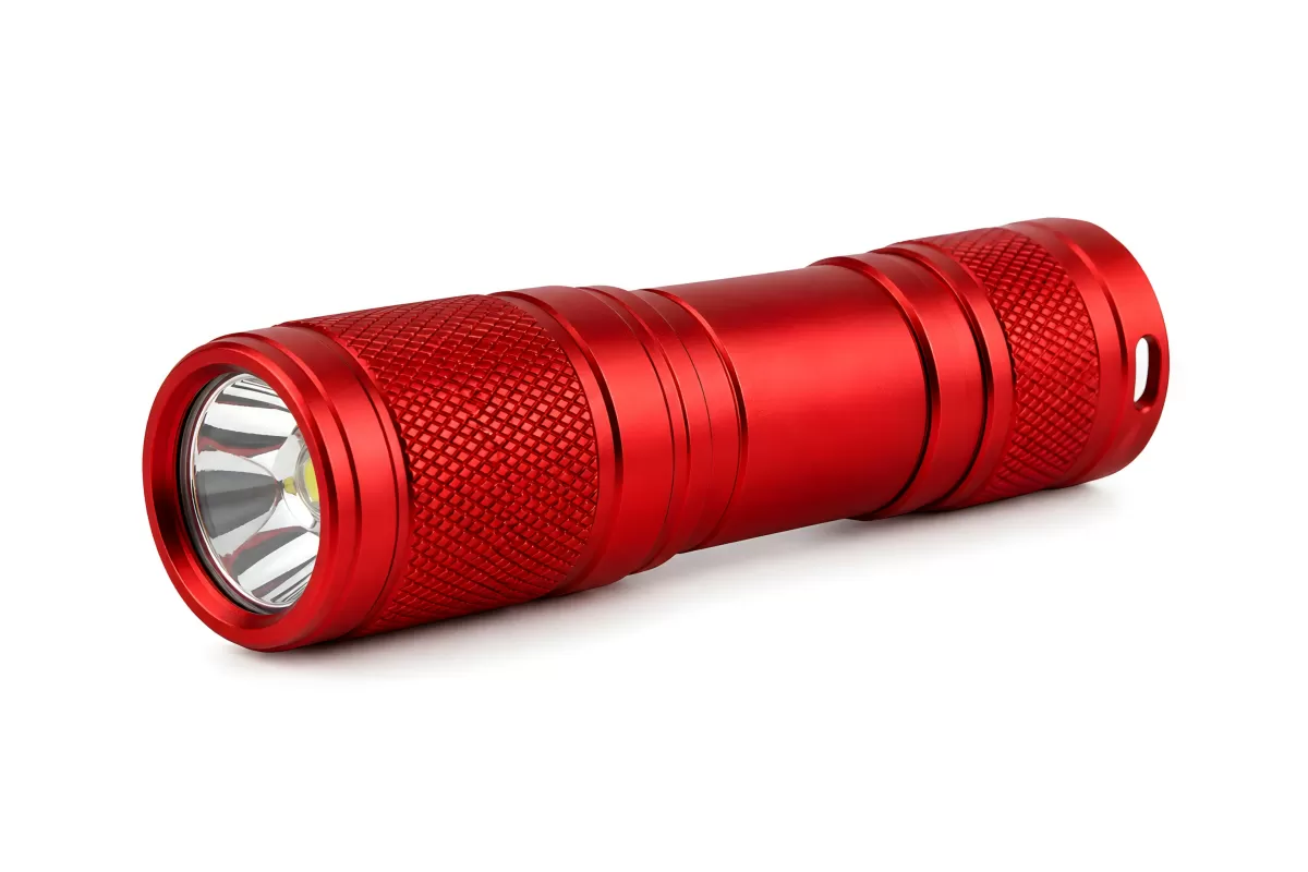 Rote LED-Taschenlampe aus Aluminium in Nahaufnahme