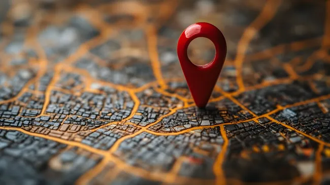 Rote Stecknadel auf Stadtplan zeigt Geoposition