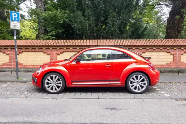Roter VW Käfer (neu)
