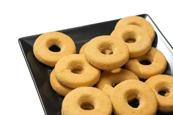 Round Cookied served on the plate with white background