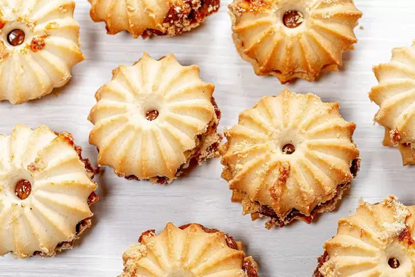 Round shell cookies with condensed milk (Flip 2019)