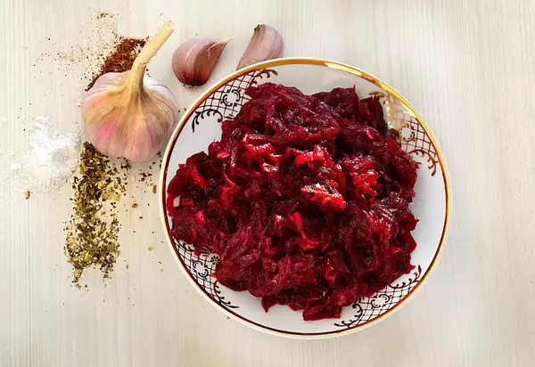 Rübensalat mit Knoblauch