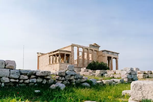 Ruins of the temple of Erechtheion (Flip 2019)