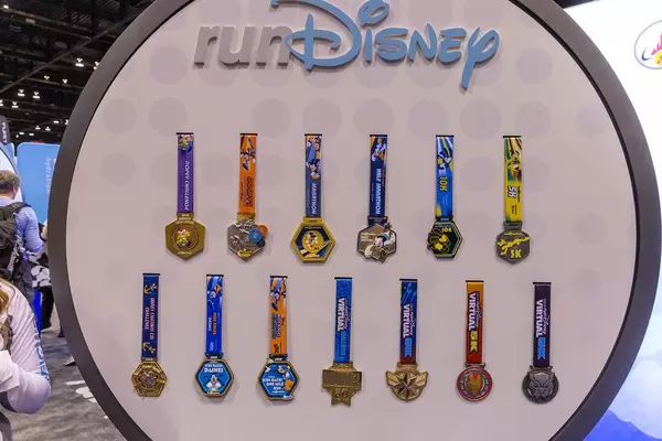 RunDisney Medaillen des 5k und 10k Disney World Marathons 2019