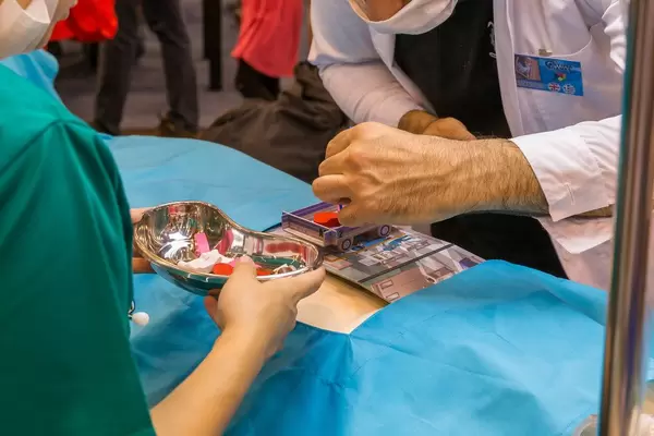 Rush MD Spiel am Patienten operieren