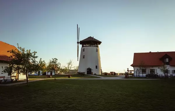 Rustikale Windmühle im Süde von Mähren, Tschechien