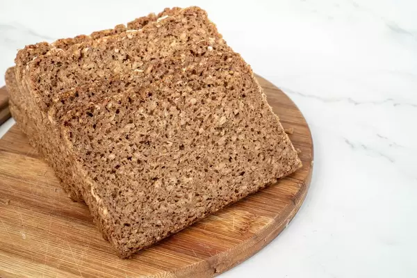Rye Bread Slices on the wooden board (Flip 2019)