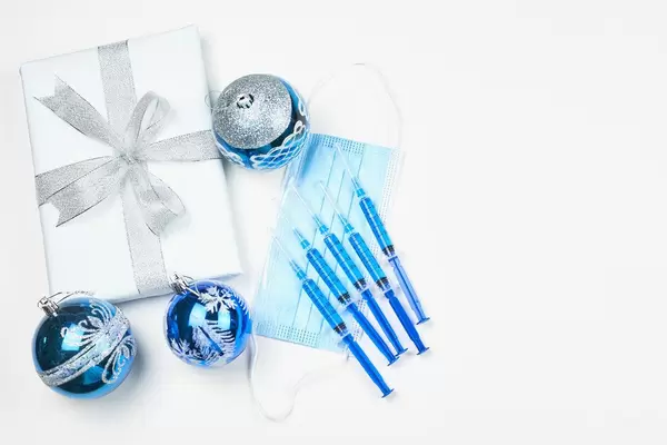 Safe Christmas vaccines for family members