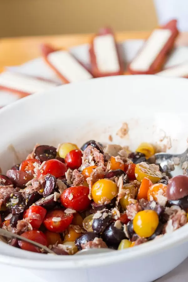 Salad wiht Tomatoes, Cherries, Salami and Cheese