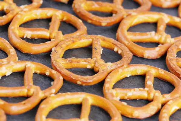 Salted mini pretzels (Flip 2019)