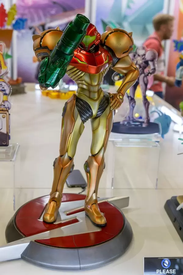 Samus Varia Suit Sammelfigur