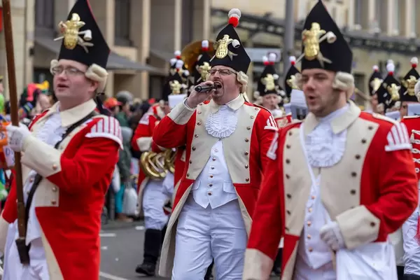 Sänger der Roten Funken beim Singen - Kölner Karneval 2018