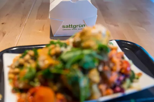 Sattgrün Essensbox: natürlich, frisch, anders