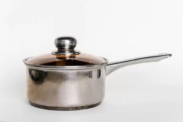 Saucentopf mit Deckel