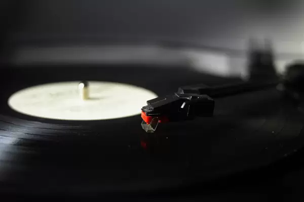 Schallplattenspieler