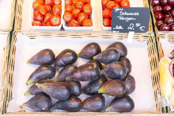 Schwarze Feigen aus Peru