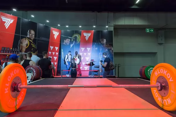 Schwere Gewichte auf der Bühne - FIBO Köln 2018