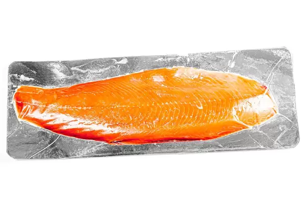 Sealed fillet of smoked red fish