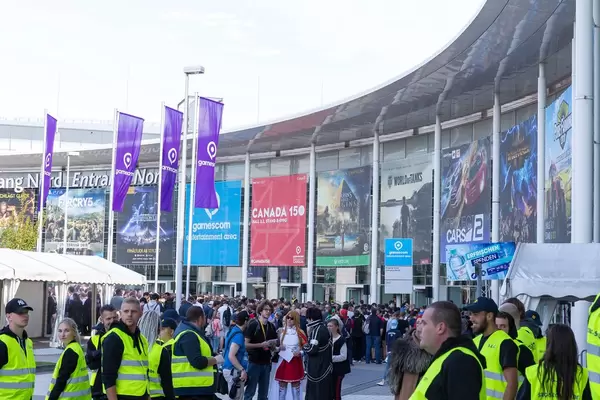 Security am Eingang - Gamescom 2017, Köln