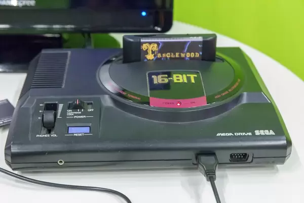 SEGA Mega Drive 16-BIT Konsole mit Spielkassette