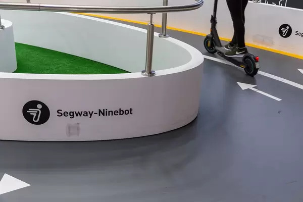 Segway-Ninebot street parcour to test and drive E-Scooters with license plate and taillight