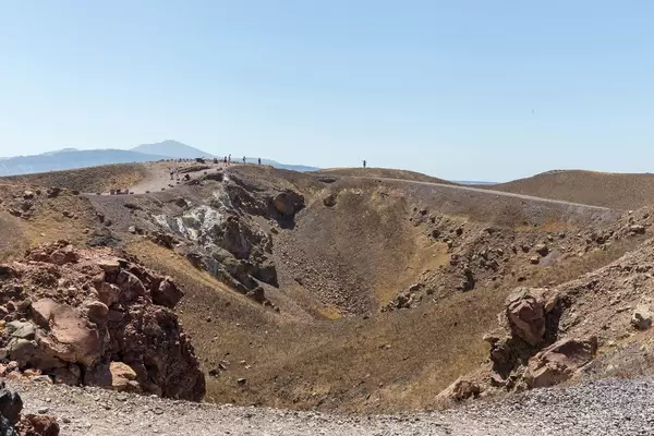 Sehenswürdigkeiten auf Santorin: Vulkanwanderung, Ausflug zum Kraterrand