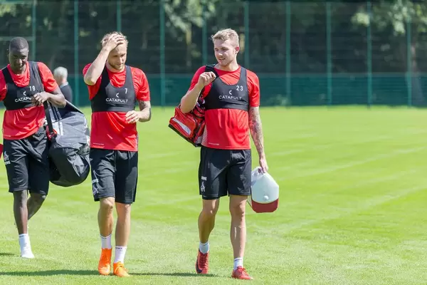 Sehrou Guirassy, Marcel Risse und Jannes Horn beim Training am 25.06.2018