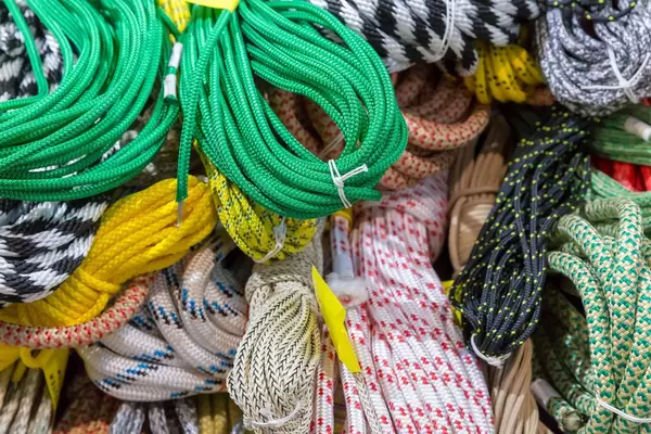 Seile verschiedener Stärken und Farben - Boot Düsseldorf 2018