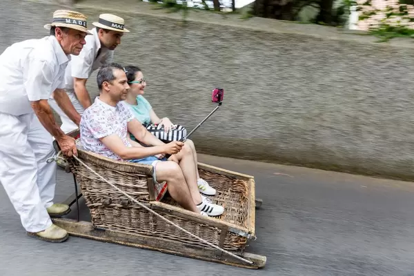 Selfie während Schlittenfahrt in Funchal