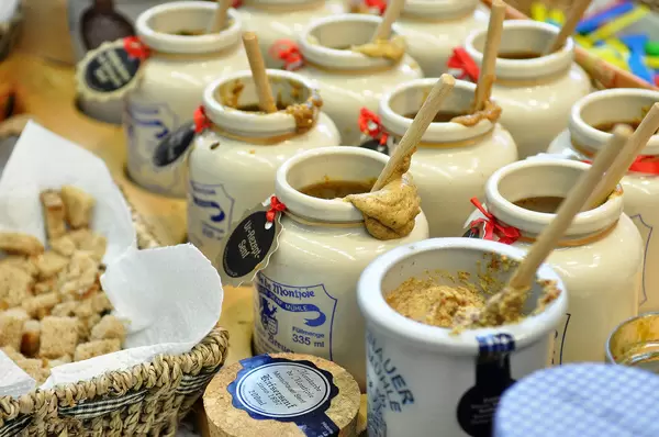 Senf: Verschiedene Sorten