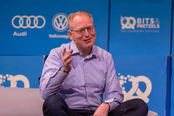 Session mit Dave Limp von Amazon zum Thema "The future is Voice" auf dem Bits & Pretzels Event