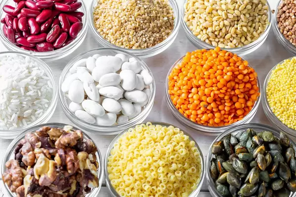 Set with cereals, pasta, beans, nuts and seeds