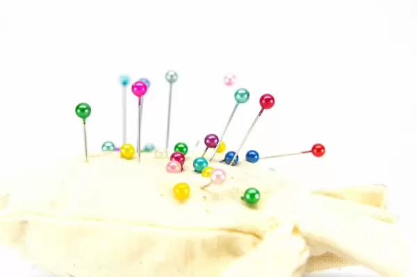Sewing pins on a small pillow  Flip 2019