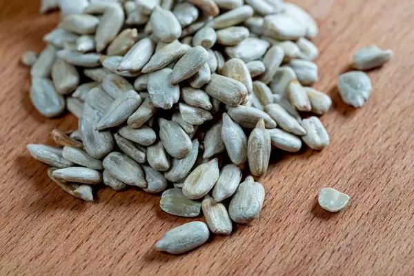 Shelled sunflower seeds (Flip 2019)