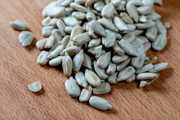Shelled sunflower seeds