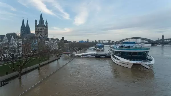 Ships of the company Köln-Düsseldorfer Deutsche Rheinschiffahrt AG during high level of the Rhine