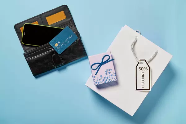 Shopping online - 50 percent discount sales