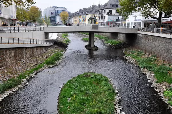 Siegen zu neuen Ufern