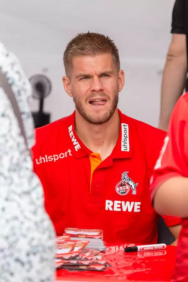 Simon Terodde during autograph session